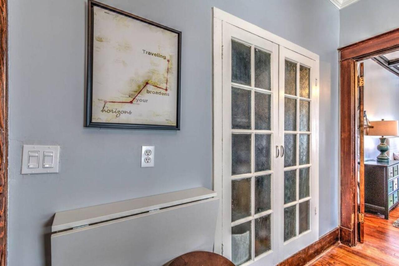Classic Woodwork And Details In 1912 Colonial Memphis Exterior photo