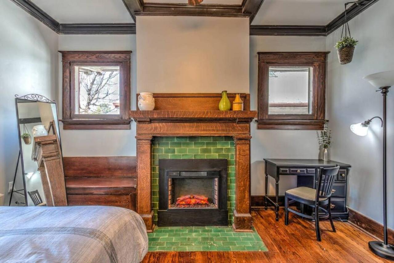 Classic Woodwork And Details In 1912 Colonial Memphis Exterior photo