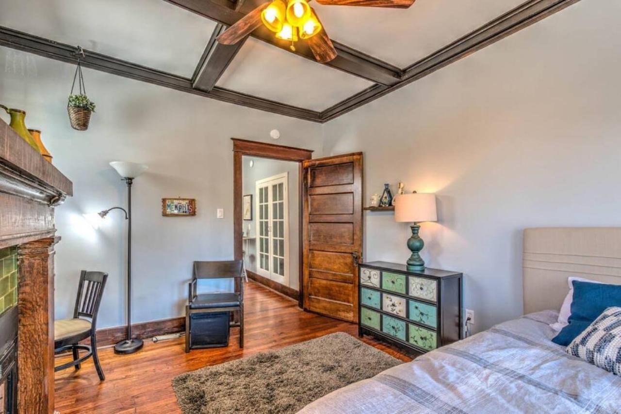 Classic Woodwork And Details In 1912 Colonial Memphis Exterior photo